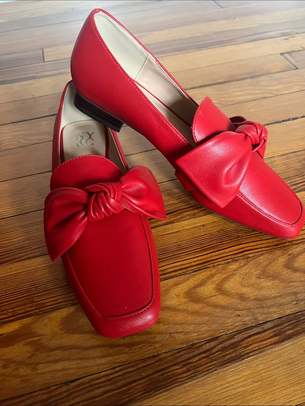 New York & Company Dominica Preppy Red Bow Loafers Square Toe - Size 8.5 NWOB
